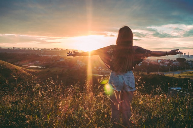 hiking safety for women 