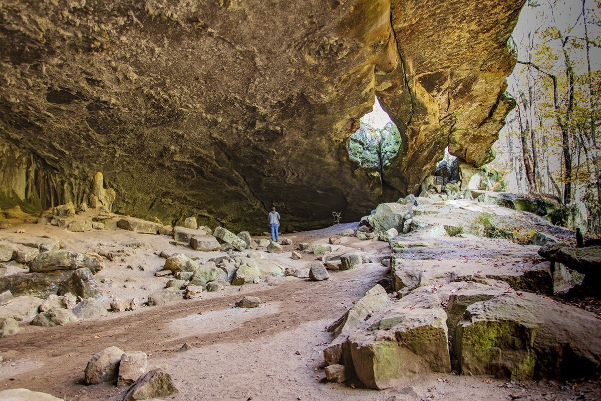 Indian Rockhouse Trail Hike Lost In The Ozarks