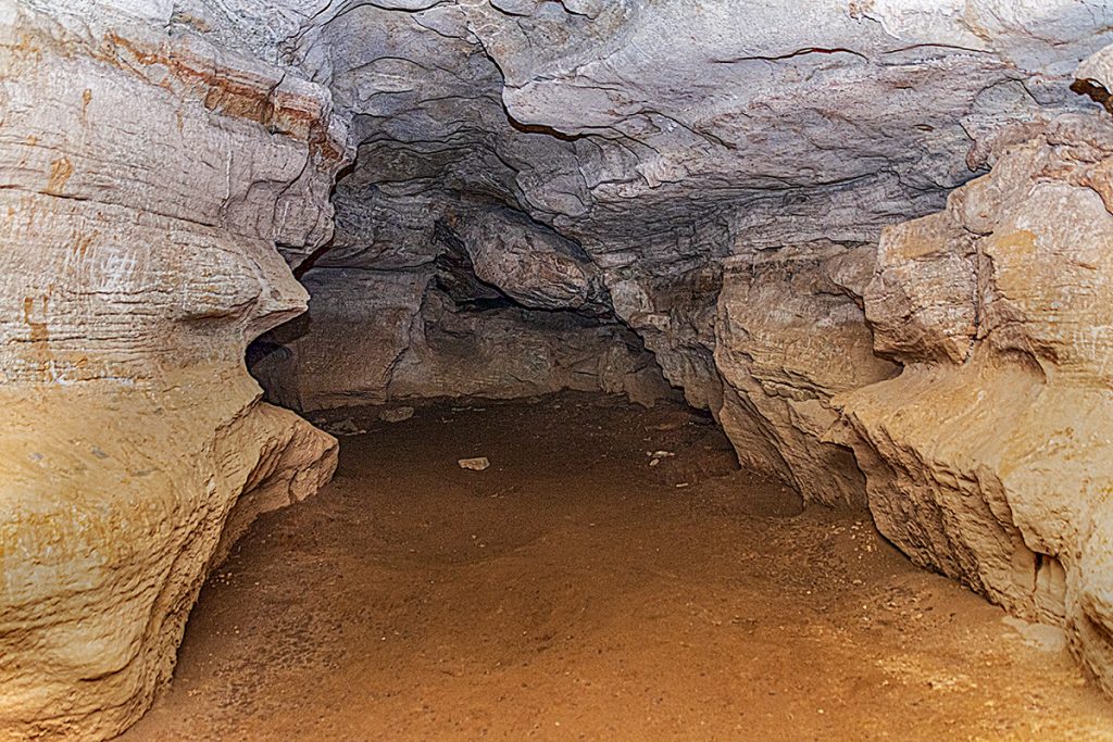 Indian Rockhouse Cave